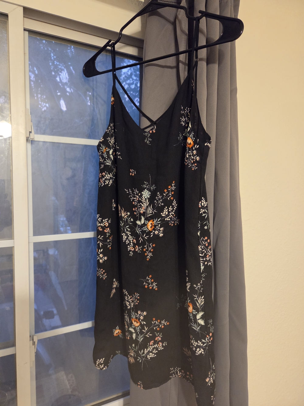 BE COOL Black Floral Mini Red with Orange Blooms